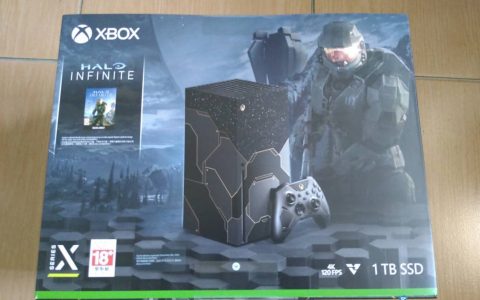 总算买到《最后一战：无限》特仕机！ 赶紧来开箱