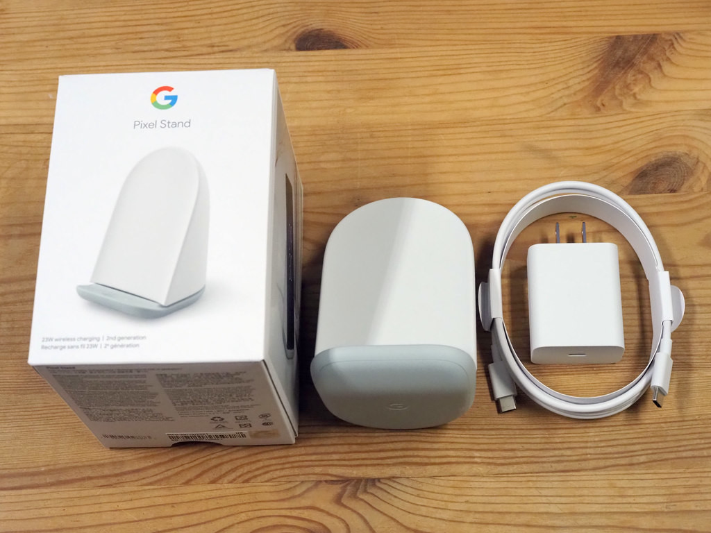 照片中提到了Pixel Stand、2Wws cherging d generation、sa w eneration，跟谷歌有关，包含了电子产品、电子产品、产品设计、设计、产品