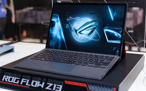 亲爱的我把 Mothership 缩小！ ROG FLOW Z13 电竞平版登场