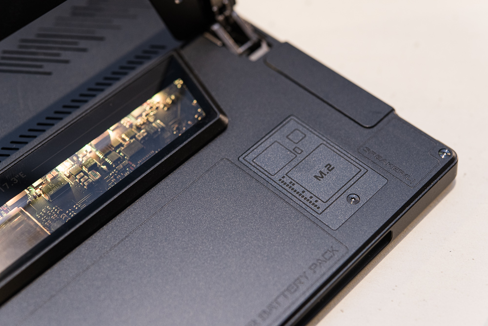 亲爱的我把 Mothership 缩小！ ROG FLOW Z13 电竞平版登场