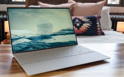 Dell XPS 13 Plus 搭载Intel第12代Core处理器，OLED屏幕采UltraSharp超薄边框