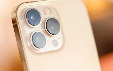 iPhone 14 Pro屏幕面板及模拟图像泄露，去了刘海来了「胶囊」真有比较好？