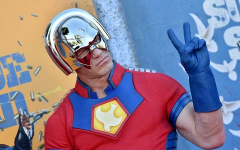 《和平使者》前3集里面，就讲了F开头的脏话高达220次