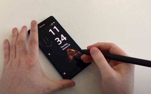 微软取消的「Andromeda」操作系统，在一款Lumia 950上运作、还支持手写功能