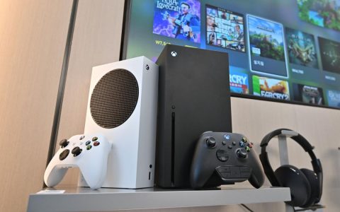 微软高层罕见替索尼喊冤！ 曝 PS5、Xbox 缺货绝非"量太少"