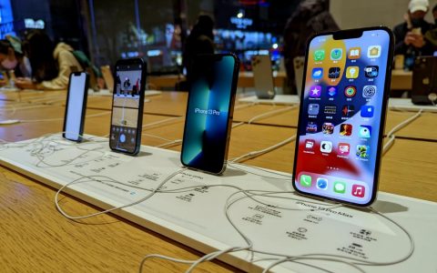 苹果新 iPhone「椭圆挖孔」设计图曝光！ 网友大惊：好像 Android