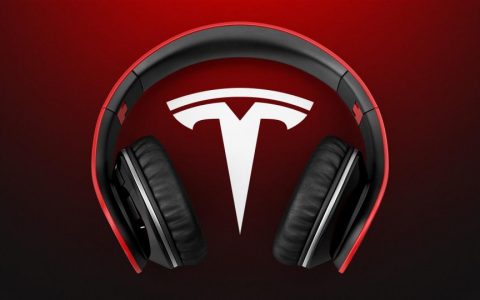 和苹果 AirPods 打对台？ 特斯拉新商标暗示跨界发表耳机(特斯拉打造自家串流音乐平台)