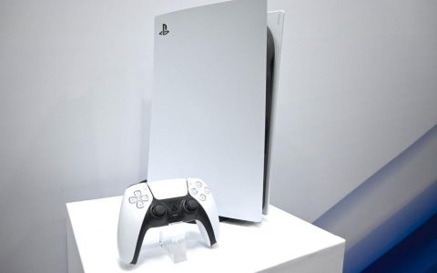 缺货太严重！ Sony PS5 同期销量惨输 PS4 近 300 万台