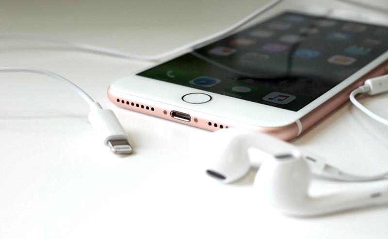 提前消灭iPhone Lightning 接口！ 欧盟统一充电规格拚年底前通过 