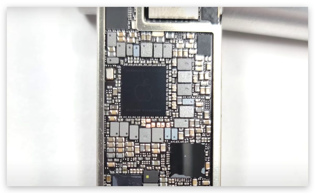 iPhone SE 3 拆解