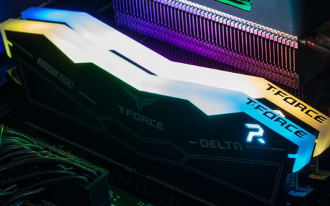 告别 DDR4 靠这支！ T-FORCE DELTA RGB DDR5实测