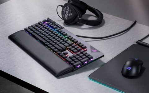 高达 8000Hz 轮询率！ ROG带来 Strix Flare II 机械式电竞键盘