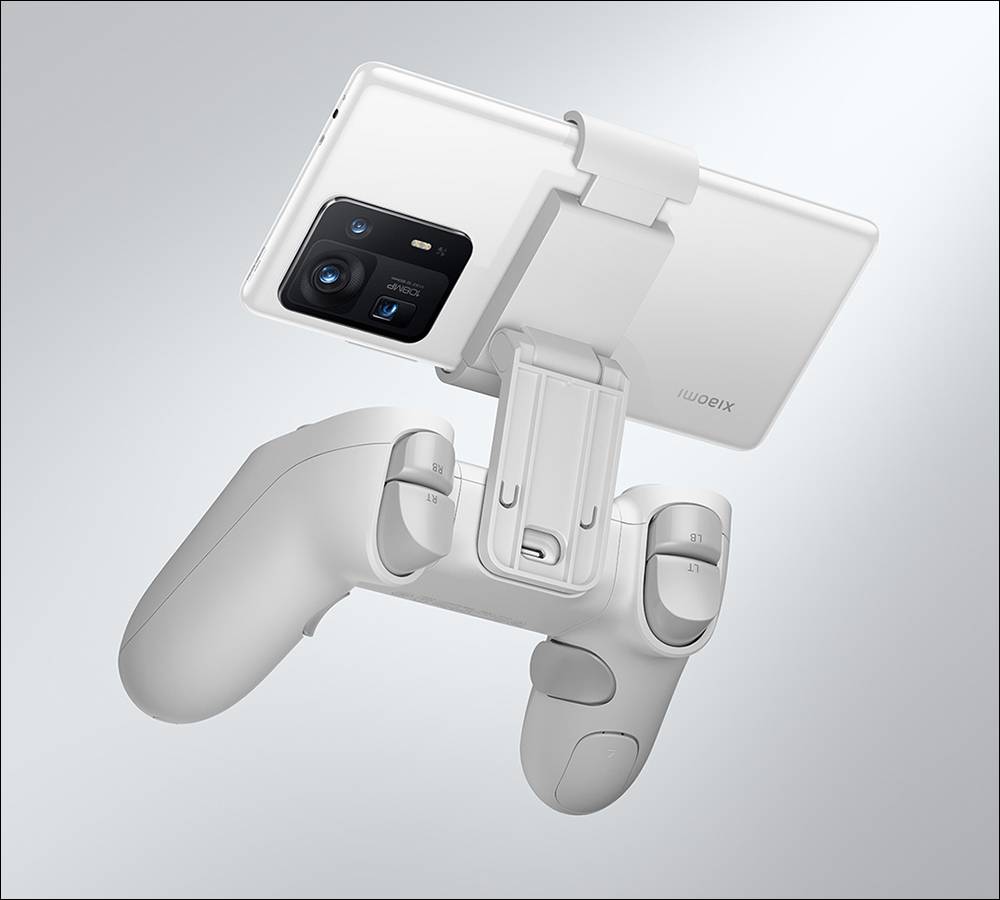 小米 Xiaomi 游戏手柄菁英版众筹推出:支持手机、平板、电脑、智能电视等设备,并兼容 Steam 等多种游戏平台