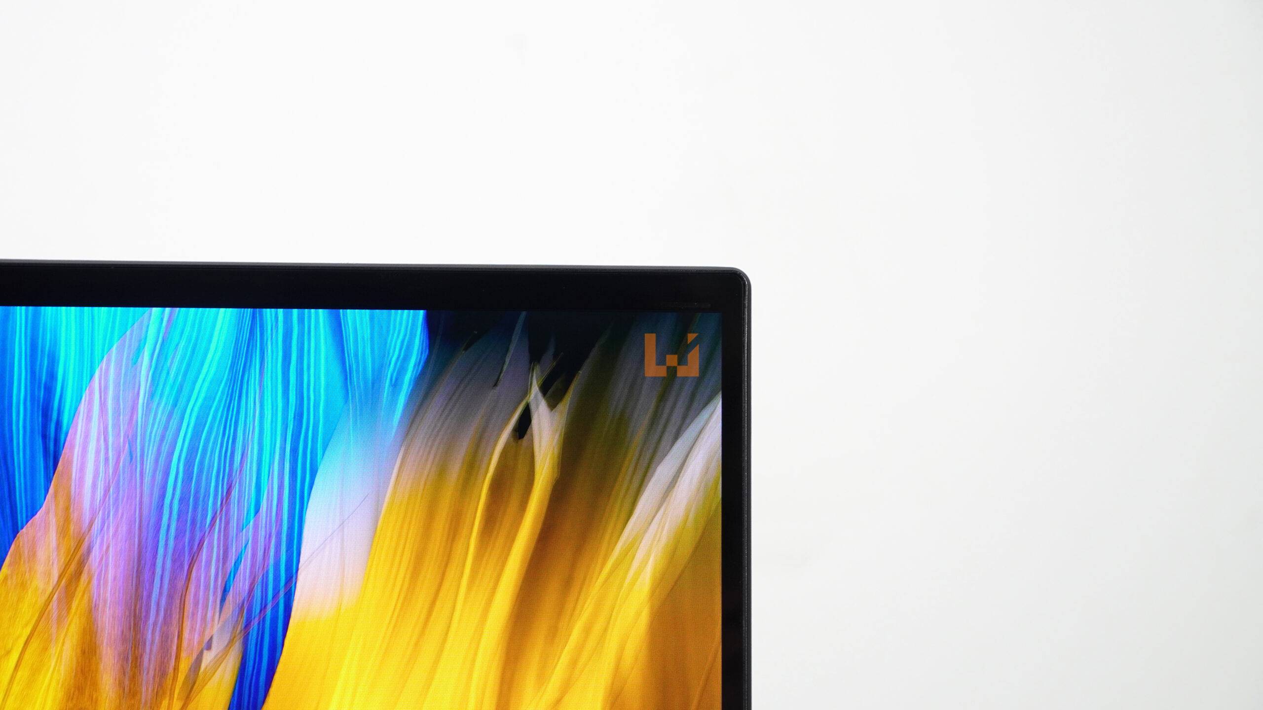 更鲜艳的色彩为用户带来更生动的视觉体验！Asus ZenBook 14 FLIP OLED评测！