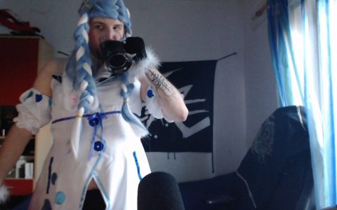 族长中之人曝光？ 《Apex 英雄》前欧洲冠军rpr化身Holo兔田佩克拉