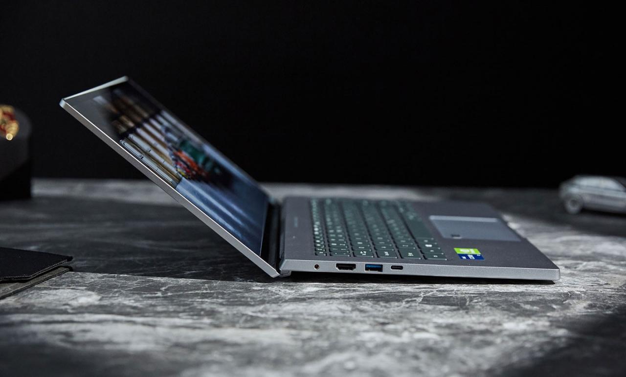 Porsche Design Acer Book RS 将极简风格做了完美诠释。