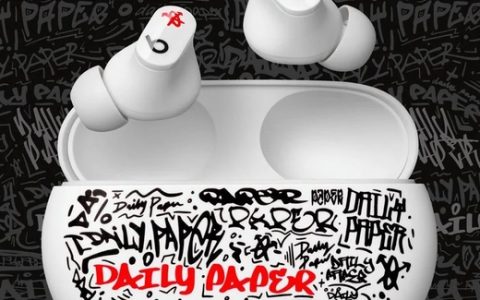 Beats与时尚品牌“Daily Paper”合作推出限量版Studio Buds耳塞
