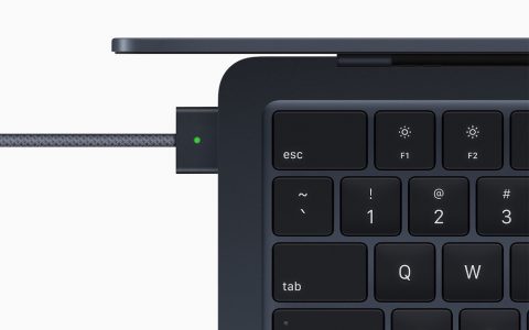 Apple 推出 2 款 35W 双 USB-C 接口充电器！