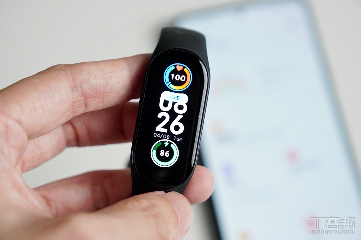 有些表盘提供自定义显示信息功能。