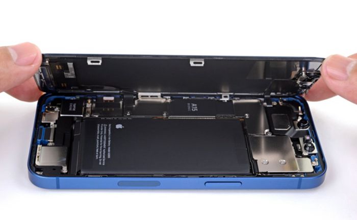 图片来自：iFixit