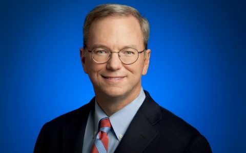 前Alphabet执行董事长Eric Schmidt呼吁美国吸引海外芯片业者于境内设厂