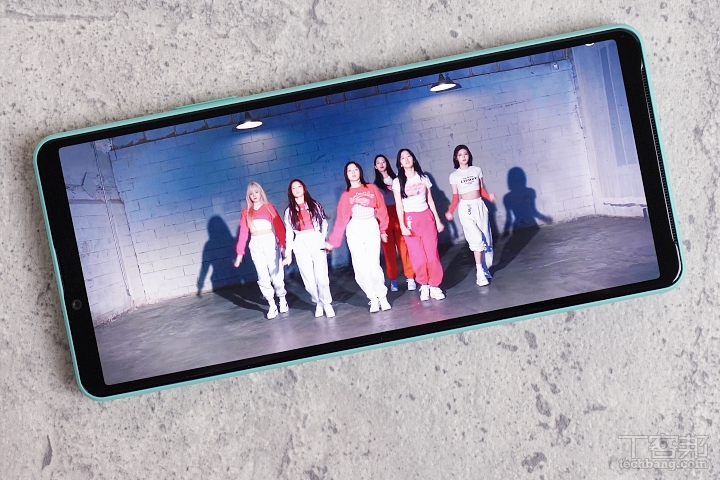 续航力好到不行的轻量中阶机，索尼 Xperia 10 IV 开箱评测