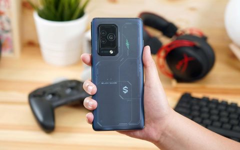 这手机很“鲨”！ 黑鲨手机 5 Pro 开箱实测，打造顶级游戏体验、可玩性极高的电竞手机之选！