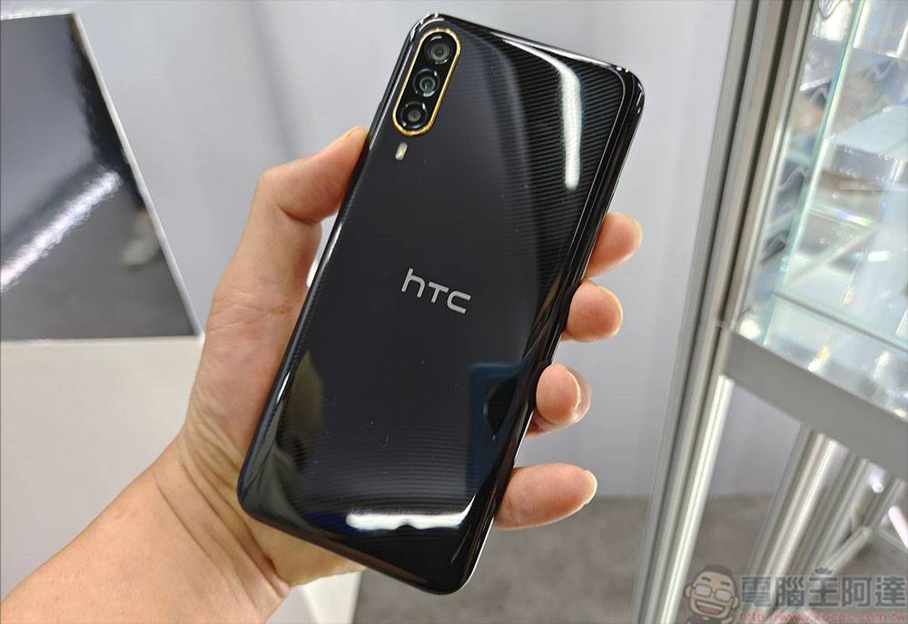 久违新机 HTC Desire 22 Pro 登场，搭上元宇宙潮流加码推出 VIVE Flow 同捆组合
