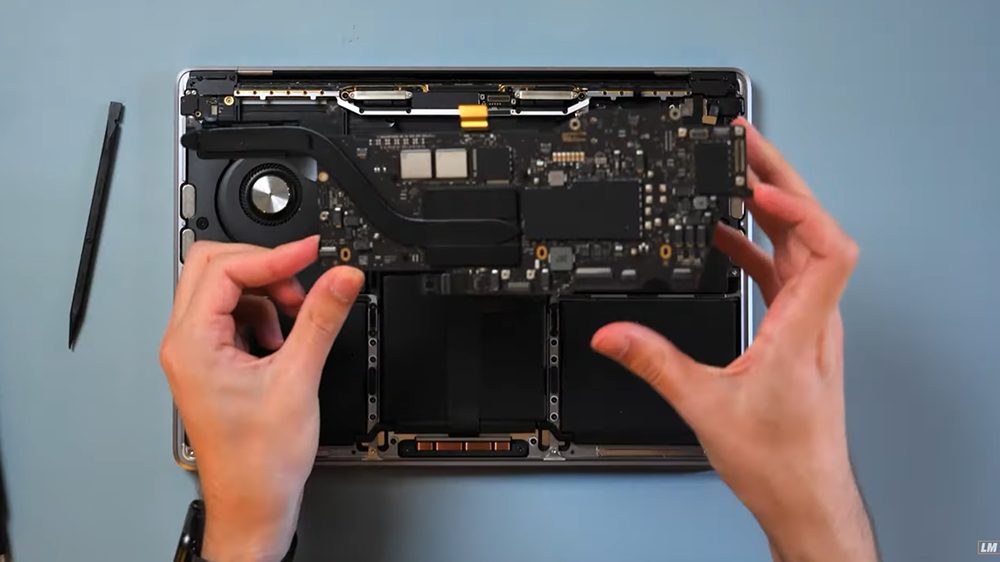 M1 MacBook Pro 可以升级至 M2 芯片吗？ 国外 YouTuber 进行了这项实测