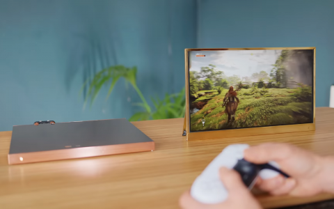 神人自行改造PS5 Slim版！ 成品2厘米超薄大小接近一台PS4 Slim