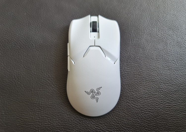Razer Viper V2 Pro测评：仅58g！今年最强超轻量型无线电竞滑鼠之一？