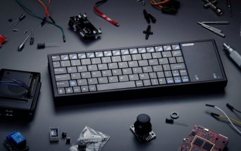 键盘造型Abacus迷你电脑，搭载x86架构Intel Atom x5-Z8350处理器