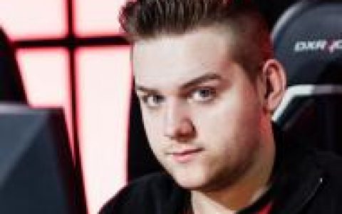 csgos1mple准星参数（CSGO职业哥准星与视角设置）