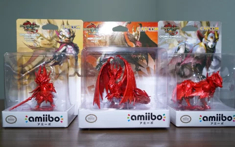《魔物猎人崛起 破晓》与日本 7-11 推出限量 Amiibo 组合，以鲜艳金属红呈现爵银龙吸血鬼主题