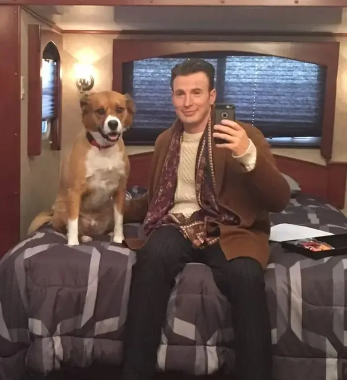 Chris Evans访谈中坦言新款iPhone太重了！怀念有Home键的iPhone 6s！