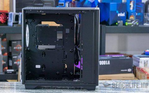 搭配 Mercury AM120S 风扇，支持 E-ATX 主板的 InWin A5 机壳动手玩