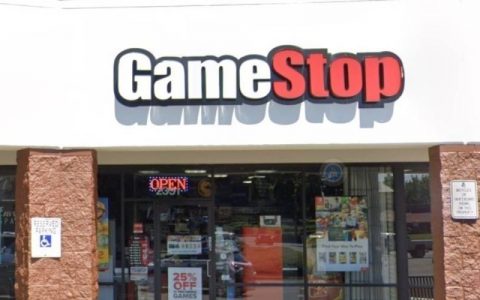 GameStop宣布推出自有NFT交易市场，希望藉由数字内容扭转亏损
