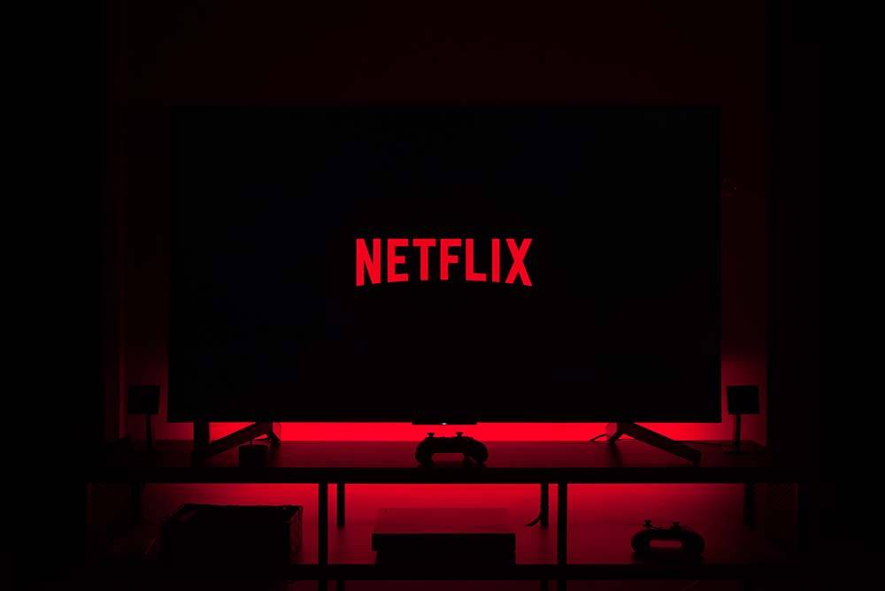 Netflix 使用新方法来打击「密码共享行为」，居住地以外使用超过两周就必须额外付费