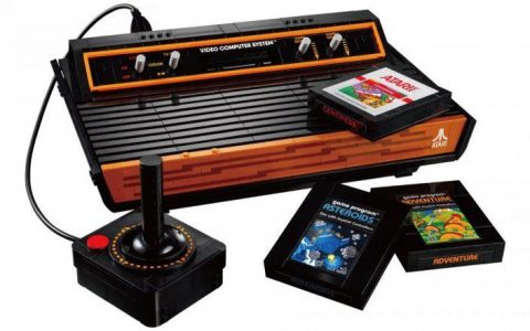 庆祝古董级电玩Atari 2600满46周年，LEGO乐高以积木完美还原经典游戏机