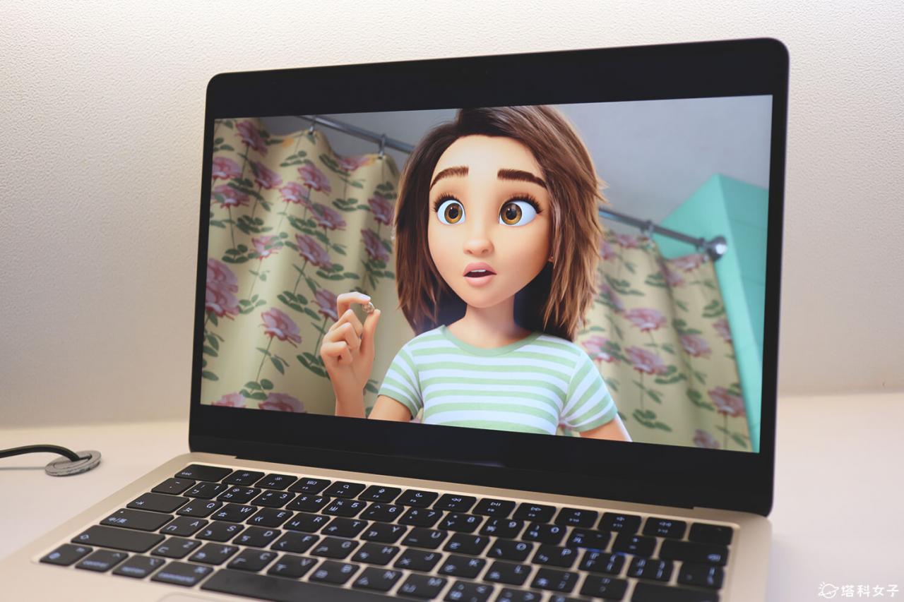 MacBook Air M2 星光色开箱：显示器
