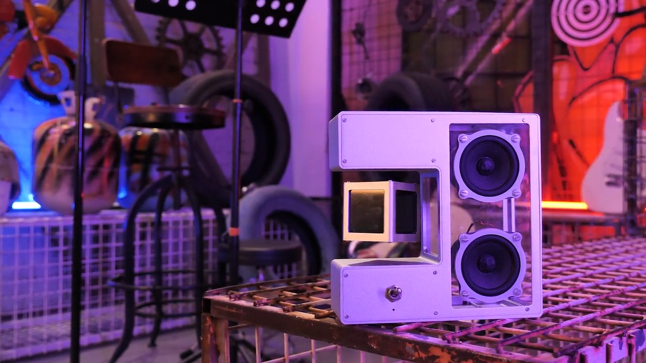 PunkStereo是款造型奇特的蓝牙喇叭。