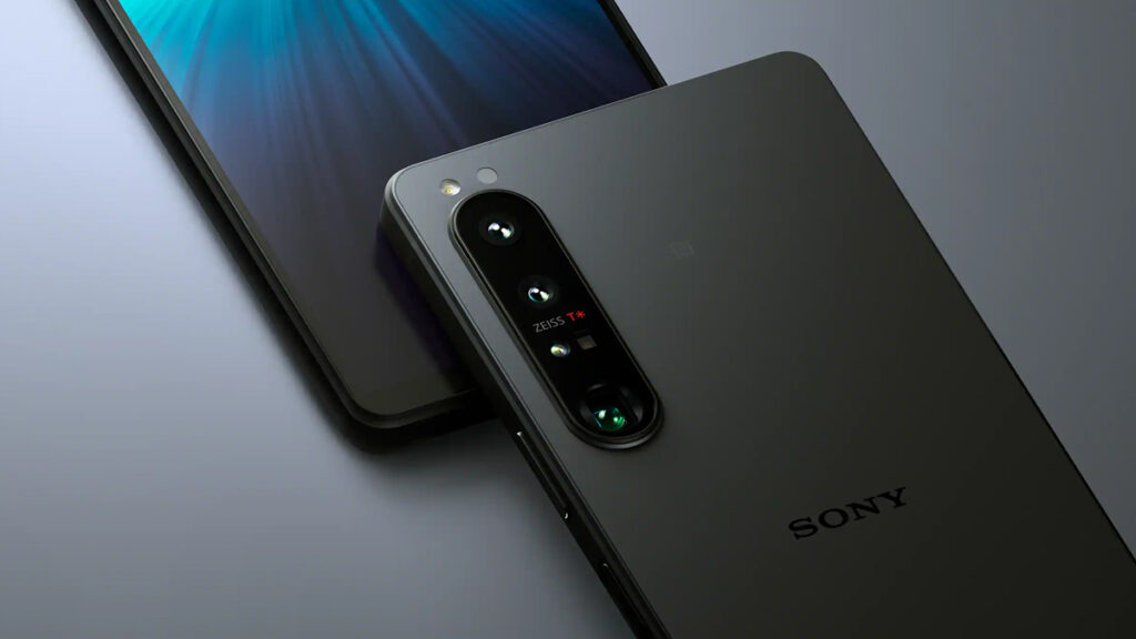 拒绝跟风！SONY新旗舰Xperia 1 V外观曝光：额头塞入微缝相机，采用微矩阵多摄合成技术！