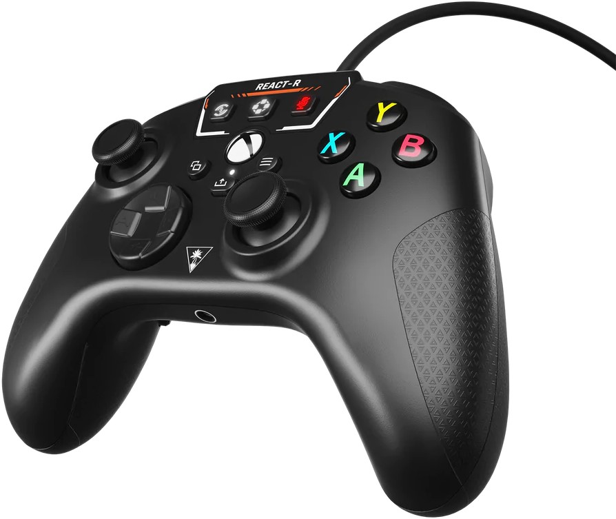 REACT-R的外型与Xbox控制器接近的游戏手把。