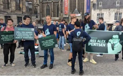 荷兰逮捕Tornado Cash混币器开发者称其帮助洗钱，业界反弹：代码无罪，凶手杀人却只抓卖刀的