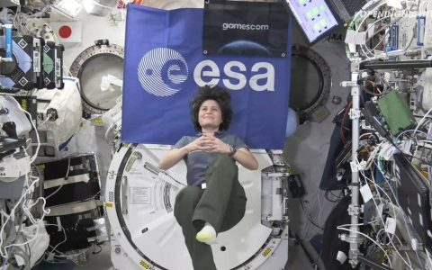 ESA航天员连线Gamescon称赞太空游戏 双重后空翻祝玩家「不断创新」