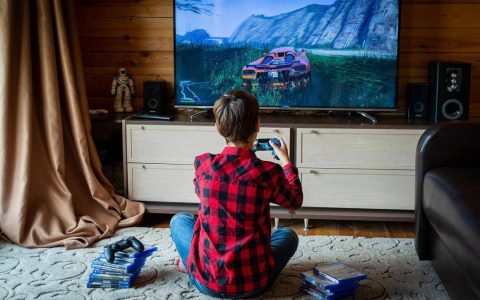 游戏流大战！ Sony 估微软已打下「大半市场」《决胜时刻》自家做不出来