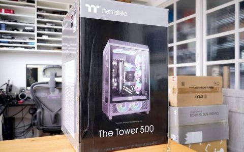 TT The Tower 500 机壳开箱， 三面采光透窗、大空间