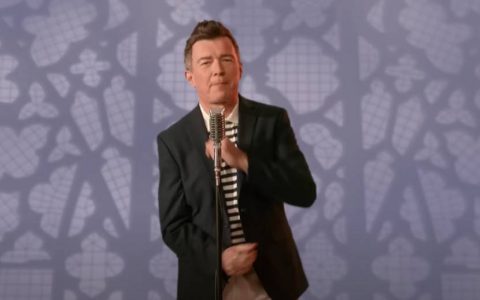 年度最佳重制版！Rick Astley 钓鱼神曲《Never Gonna Give You Up》时隔 35 年居然重新录制！