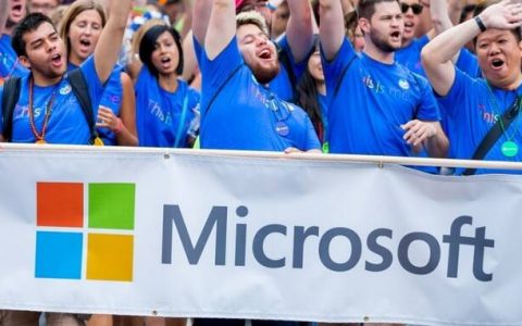 微软为员工加薪反被嫌加太少，资深员工教一招：想要加得多得先「过水」离职