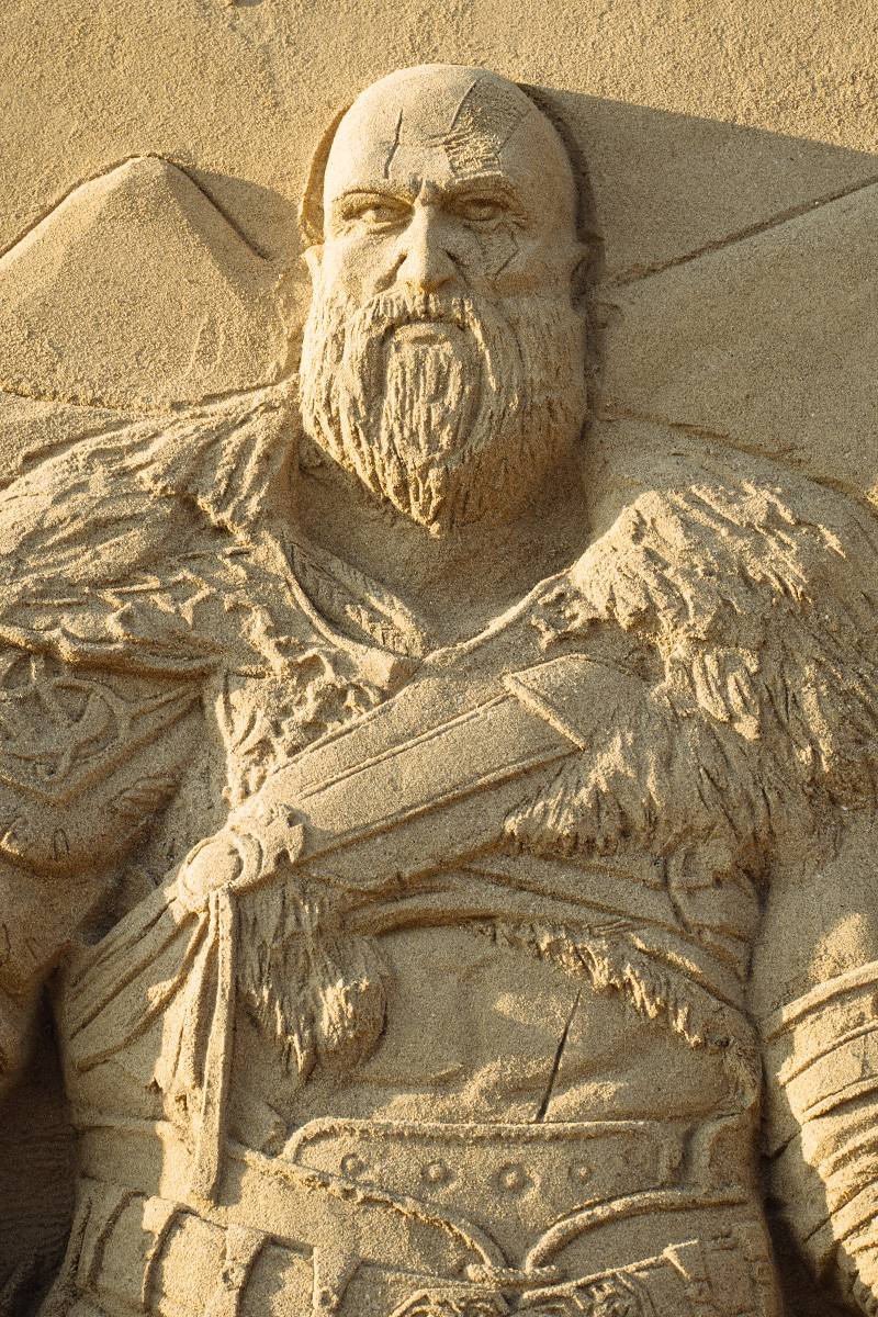 酷耶！《God of War Ragnarok》大型沙雕出现在 2022 福隆国际沙雕艺术季，庆祝游戏 11 月 9 日发售！